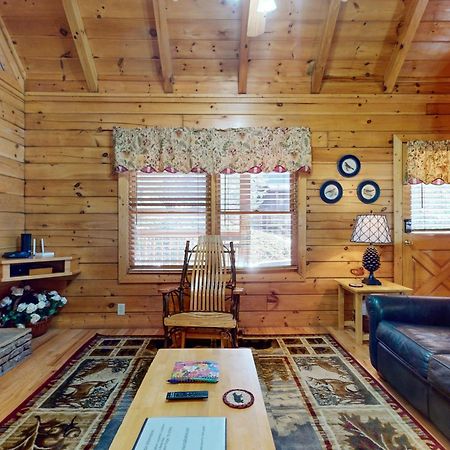 Villa Location, Location, Location! Pigeon Forge Esterno foto